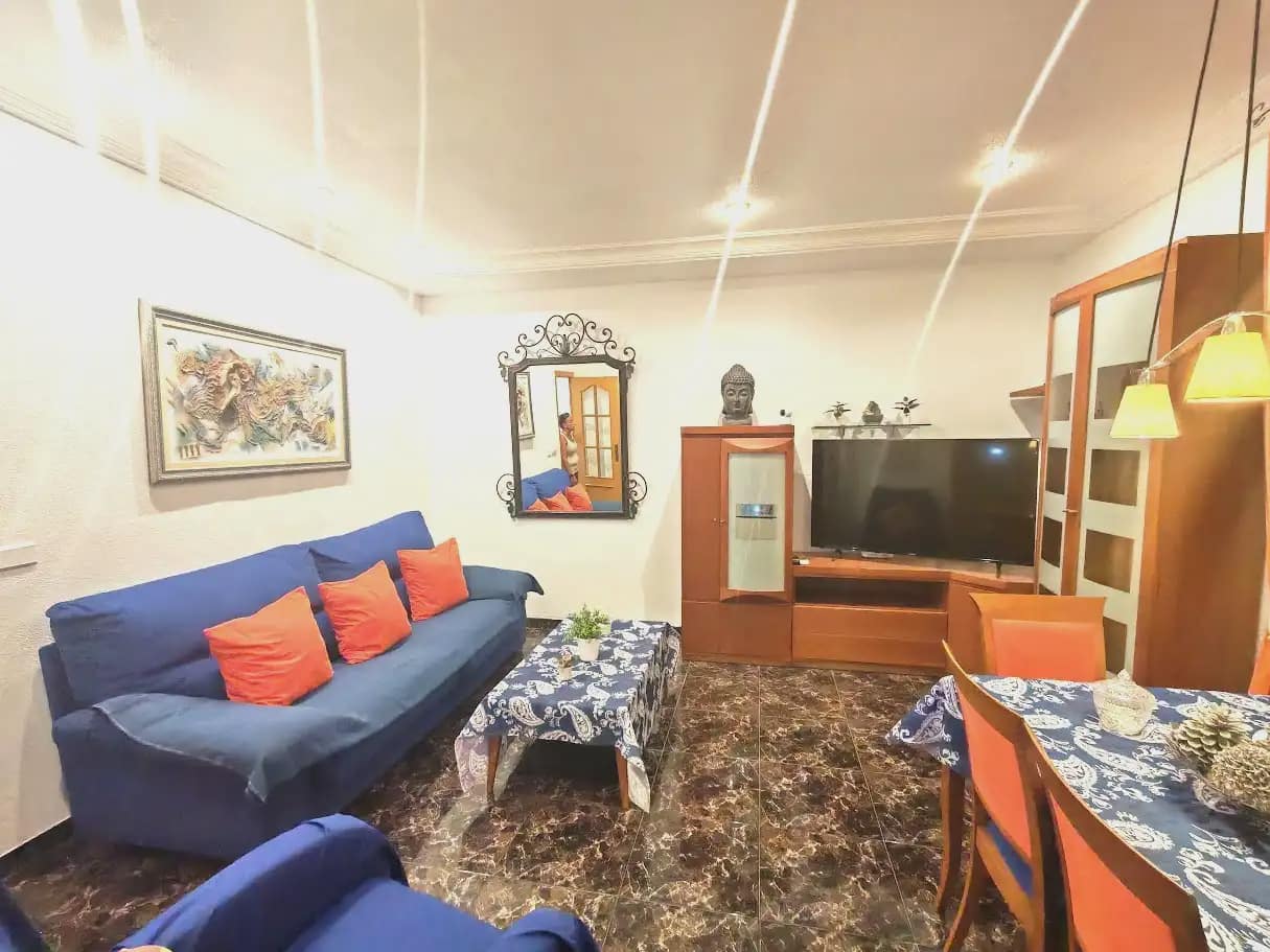 3 sovrum Lägenhet att hyra i Elche / Elx - 1 150 € (Ref: 10130366)