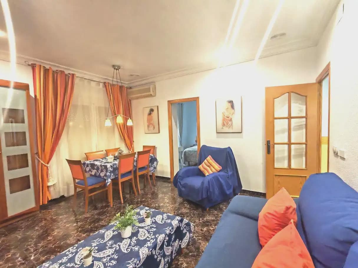 3 sovrum Lägenhet att hyra i Elche / Elx - 1 150 € (Ref: 10130366)