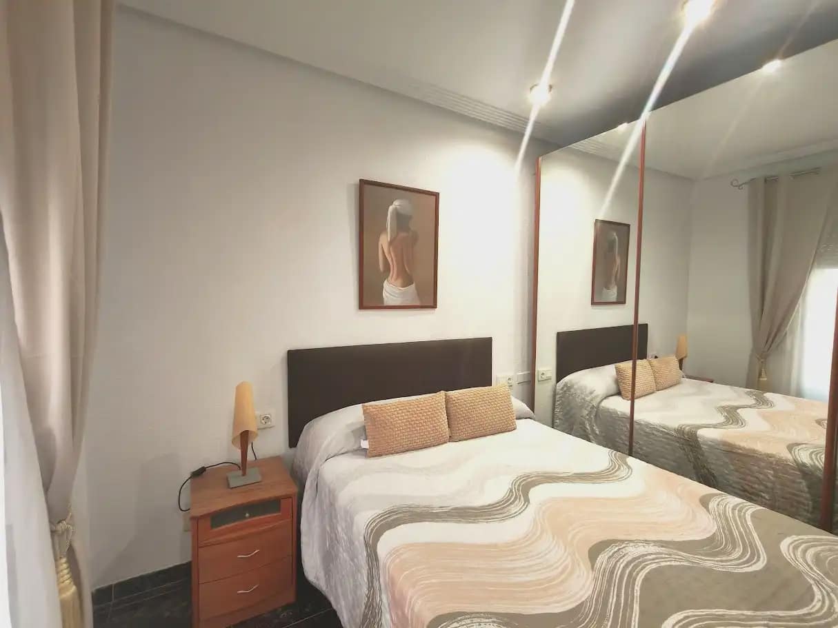 3 sovrum Lägenhet att hyra i Elche / Elx - 1 150 € (Ref: 10130366)