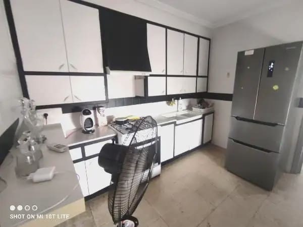 Piso de 4 habitaciones en Elche / Elx en venta - 125.000 € (Ref: 10183878)