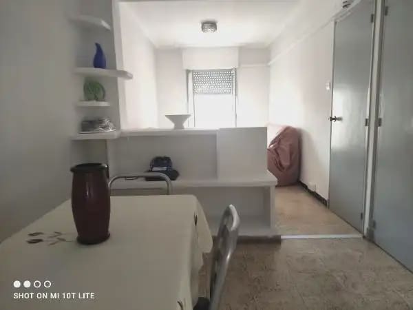 Piso de 4 habitaciones en Centro, Elche / Elx en venta - 125.000 € (Ref: 10183878)