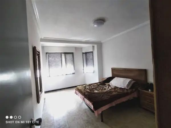 Piso de 4 habitaciones en Centro, Elche / Elx en venta - 125.000 € (Ref: 10183878)