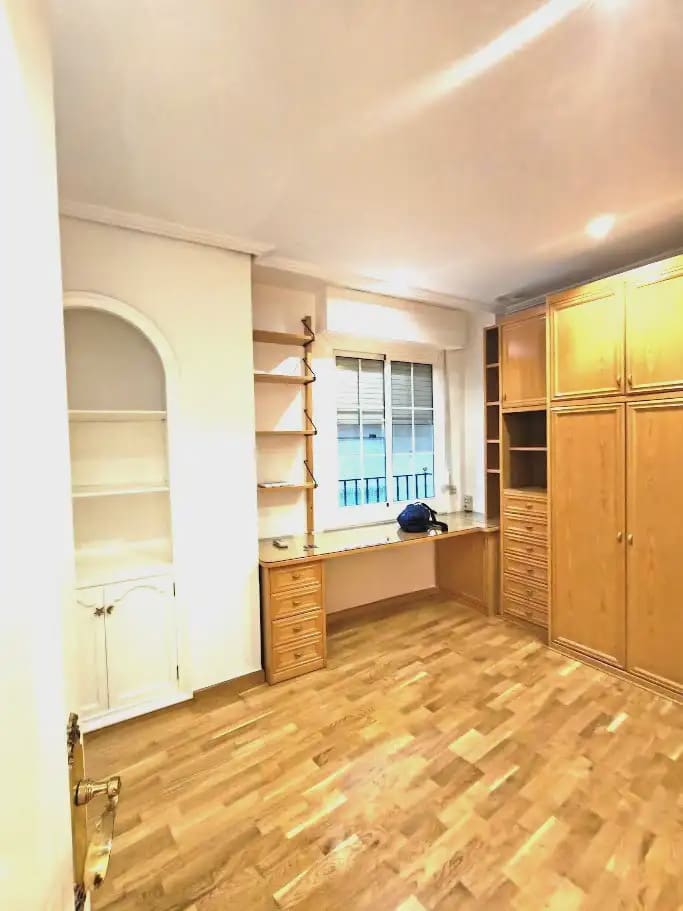 Piso de 3 habitaciones en Elche / Elx en venta - 210.000 € (Ref: 10184048)