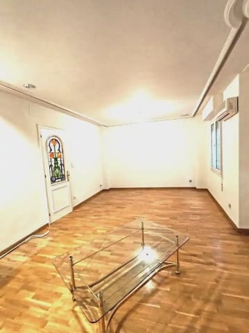 Piso de 3 habitaciones en Centro, Elche / Elx en venta - 210.000 € (Ref: 10184048)