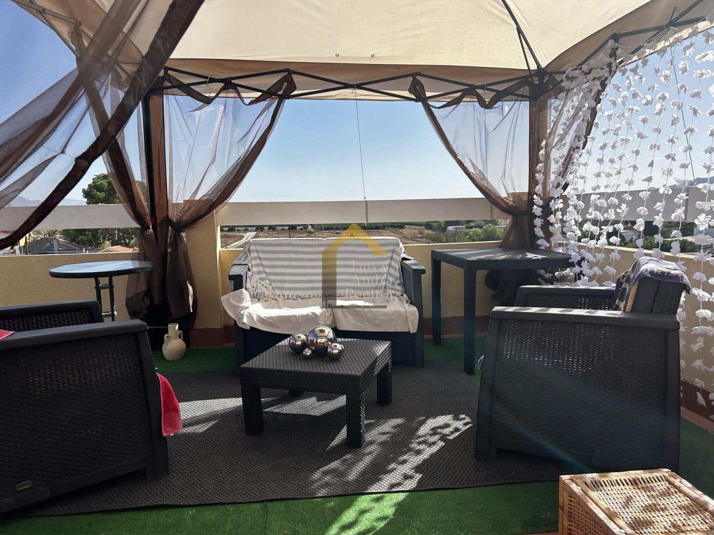 Bungalow de 2 habitaciones en Benferri en venta con piscina - 120.000 € (Ref: 10077306)