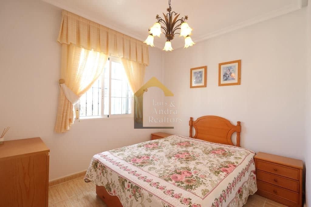3 soverom Villa til salgs i Orihuela Costa med svømmebasseng garasje - € 360 000 (Ref: 10167093)