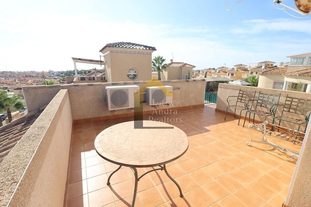 3 soverom Villa til salgs i Orihuela Costa med svømmebasseng garasje - € 360 000 (Ref: 10167093)