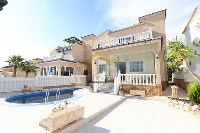 3 Zimmer Villa zu verkaufen in Las Filipinas mit Pool Garage - 360.000 € (Ref: 10167093)