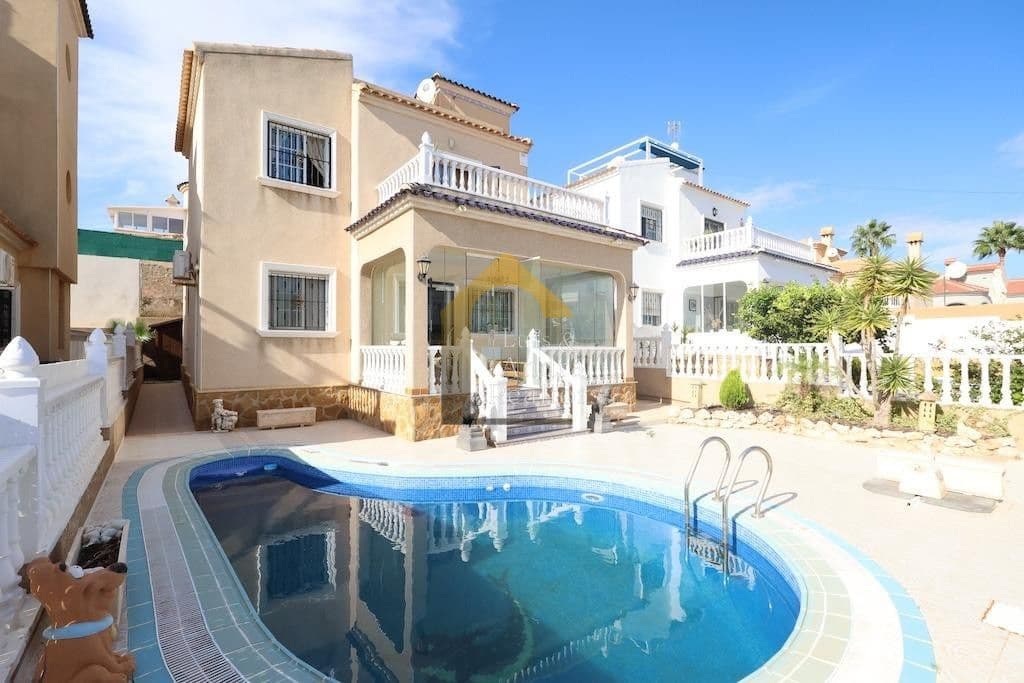 3 soverom Villa til salgs i Orihuela Costa med svømmebasseng garasje - € 360 000 (Ref: 10167093)