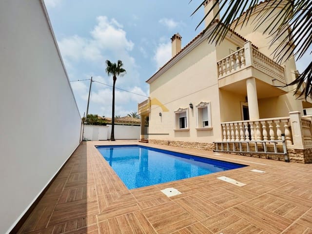 5 soverom Villa til salgs i Cabo Roig, Orihuela med svømmebasseng - € 940 000 (Ref: 8625245)