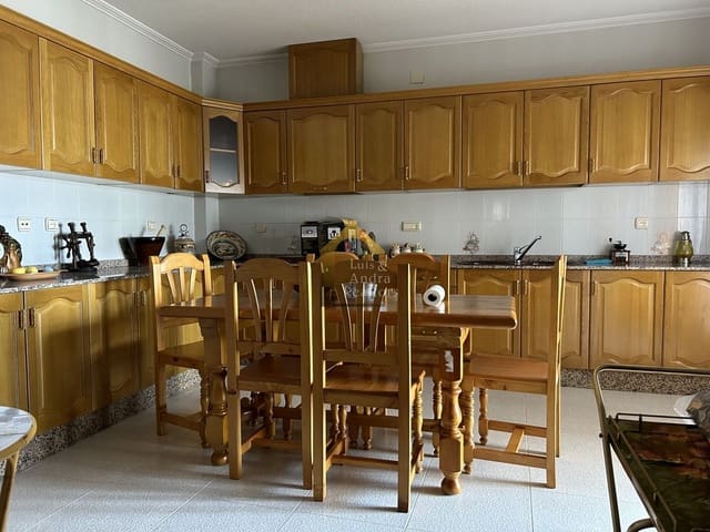 5 soverom Villa til salgs i Cox med garasje - € 270 000 (Ref: 9109958)