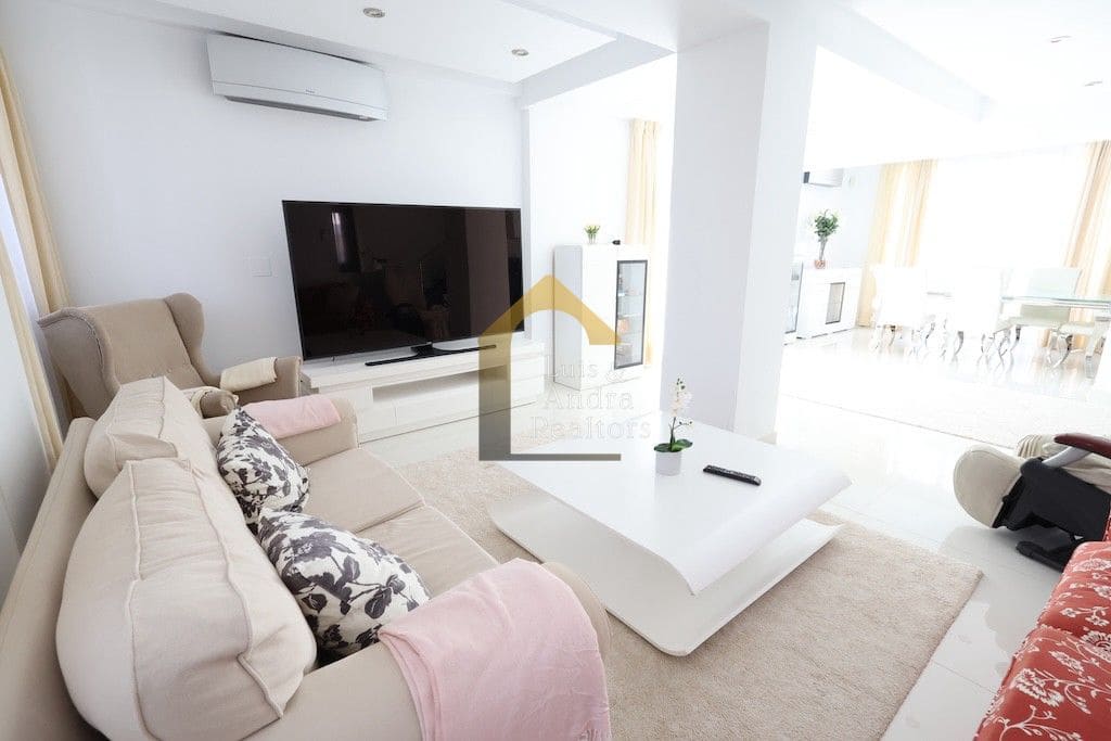 4 slaapkamer Villa te koop in Orihuela Costa met zwembad garage - € 1.190.000 (Ref: 9312204)