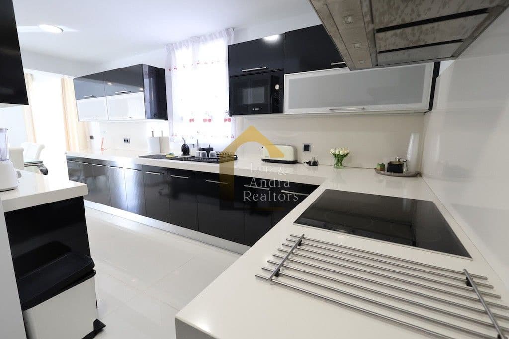 4 slaapkamer Villa te koop in Orihuela Costa met zwembad garage - € 1.190.000 (Ref: 9312204)
