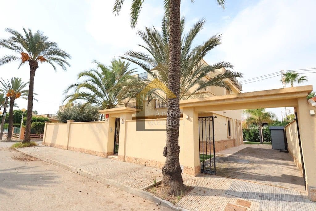 4 slaapkamer Villa te koop in Orihuela Costa met zwembad garage - € 1.190.000 (Ref: 9312204)