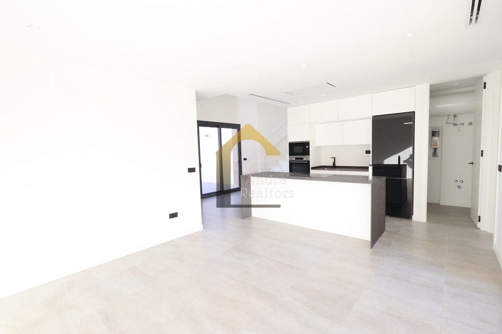 Chalet de 3 habitaciones en Torre-Pacheco en venta con piscina - 439.000 € (Ref: 9334268)