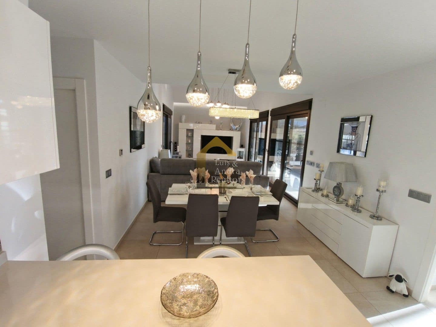 3 sovrum Villa till salu i Entre Naranjos med pool - 459 950 € (Ref: 9340451)