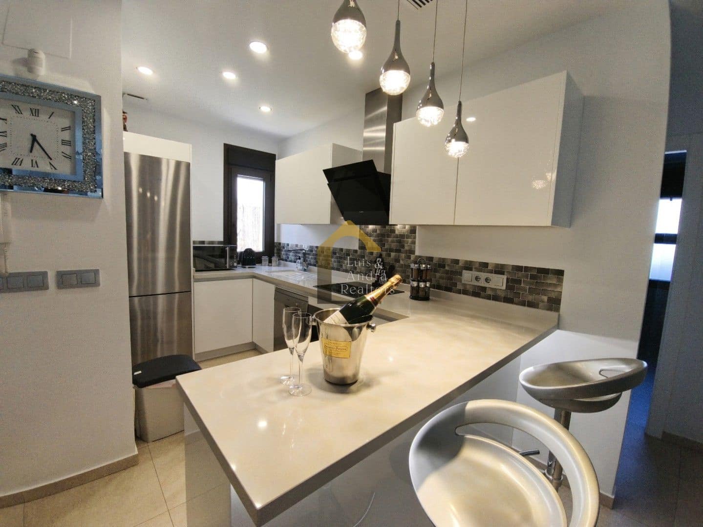 3 sovrum Villa till salu i Entre Naranjos med pool - 459 950 € (Ref: 9340451)