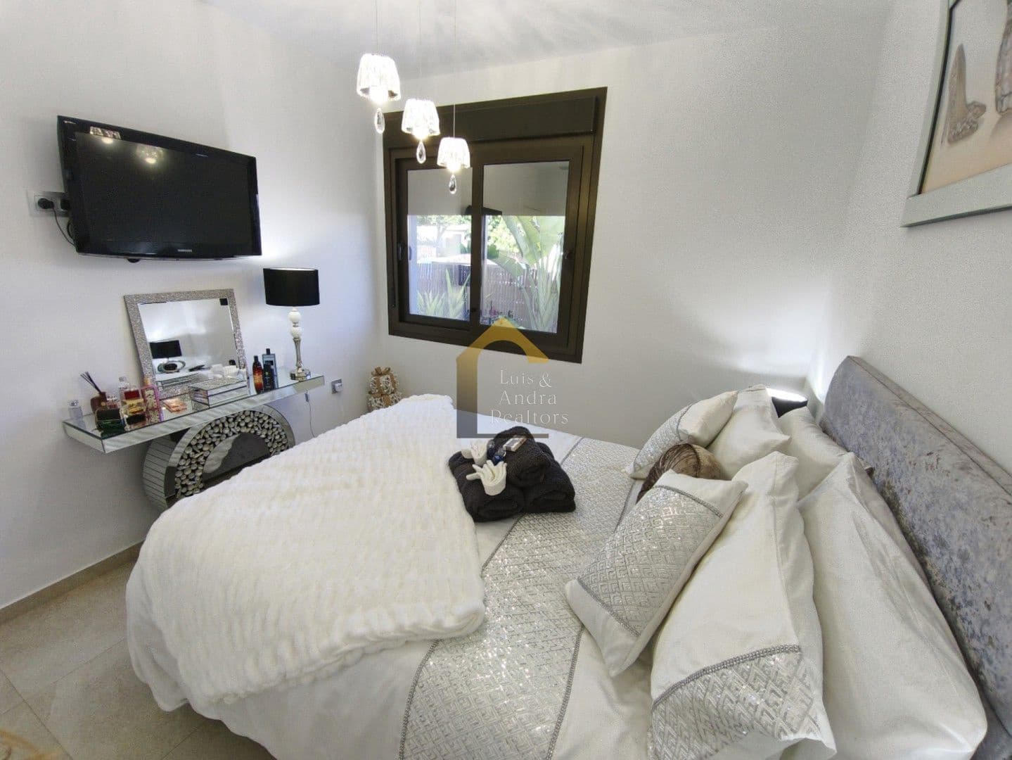 3 sovrum Villa till salu i Entre Naranjos med pool - 459 950 € (Ref: 9340451)