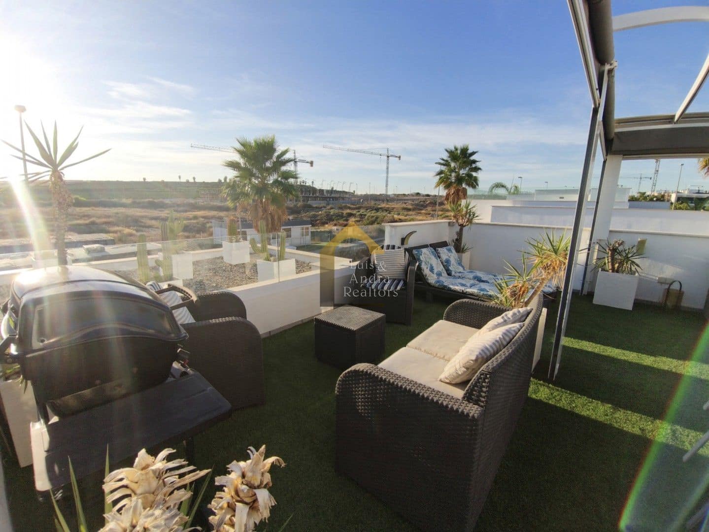 3 sovrum Villa till salu i Entre Naranjos med pool - 459 950 € (Ref: 9340451)