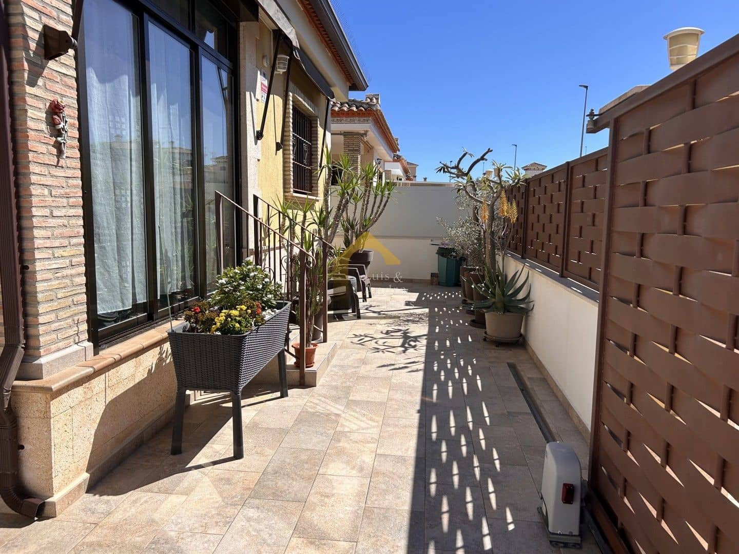 3 soveværelse Villa til salg i Bigastro med swimmingpool garage - € 248.000 (Ref: 9691488)