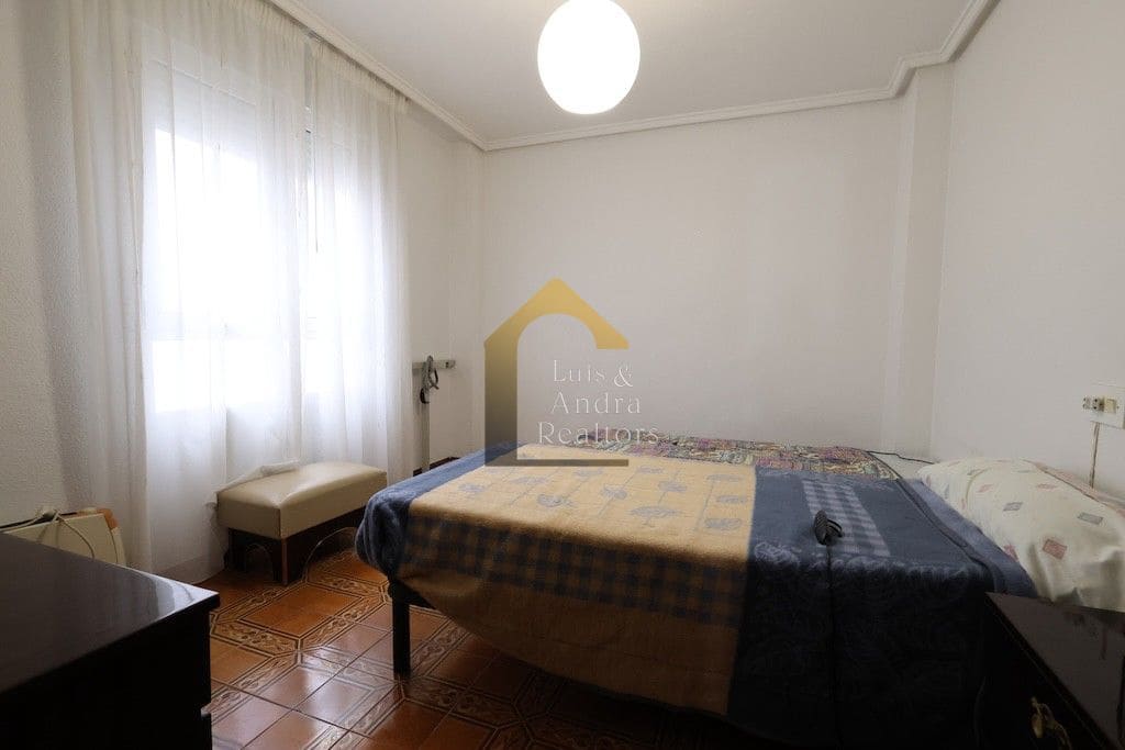 3 sypialnia Apartament na sprzedaż w Torrevieja - 180 000 € (Ref: 9691494)