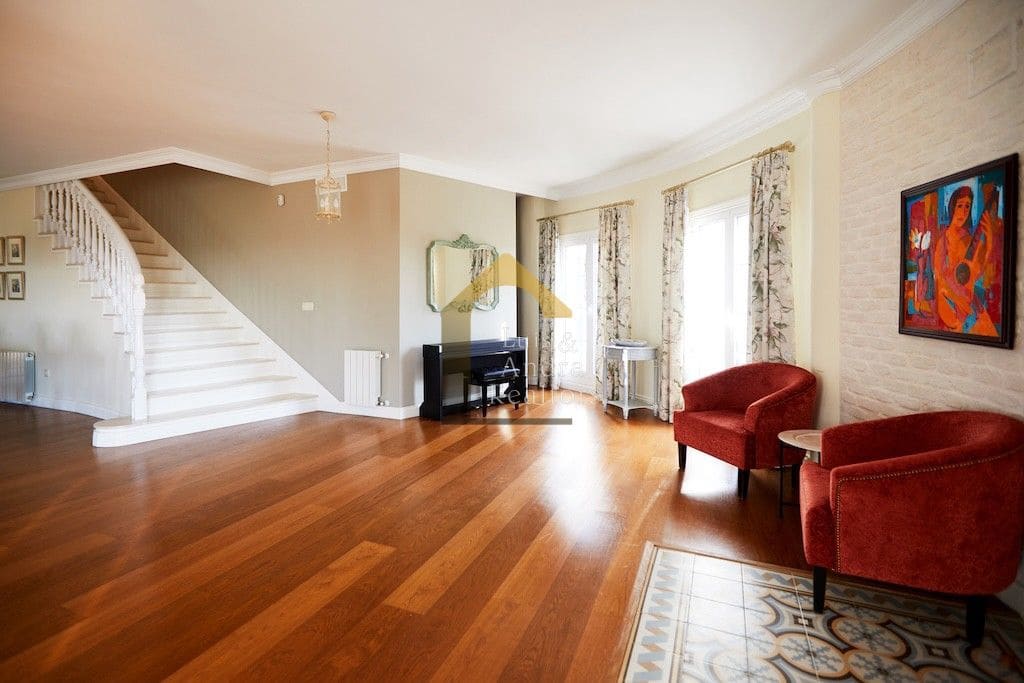 5 slaapkamer Villa te koop in Ciudad Quesada met zwembad - € 790.000 (Ref: 9691495)