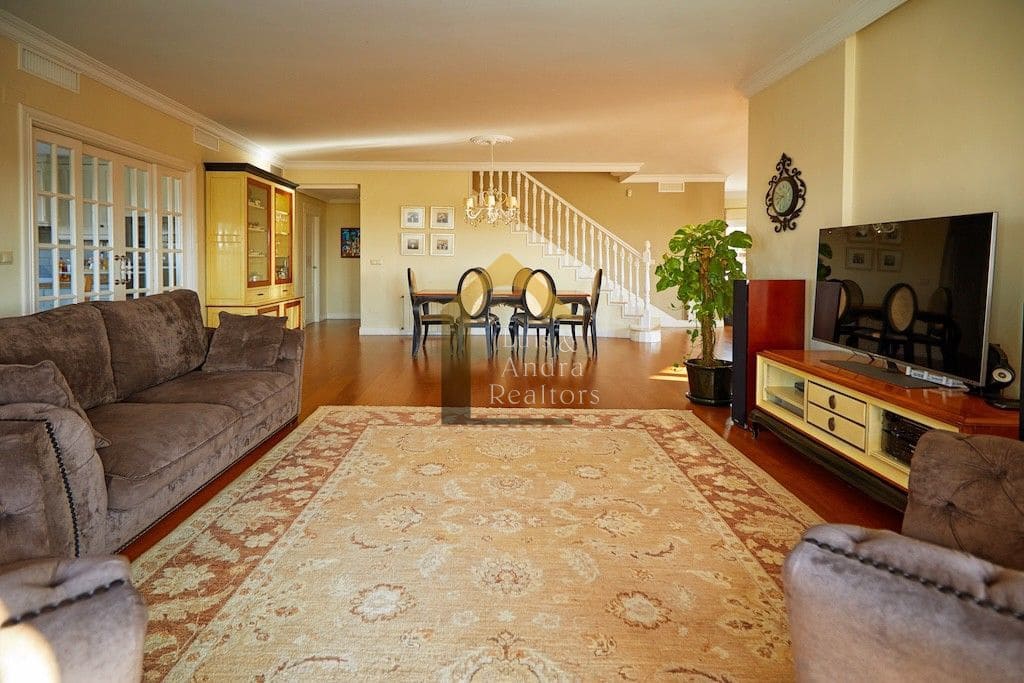 5 slaapkamer Villa te koop in Ciudad Quesada met zwembad - € 790.000 (Ref: 9691495)