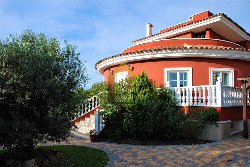 5 slaapkamer Villa te koop in Ciudad Quesada met zwembad - € 790.000 (Ref: 9691495)