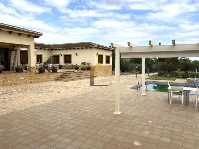 6 soveværelse Villa til salg i La Murada, Orihuela med swimmingpool garage - € 950.000 (Ref: 9709477)