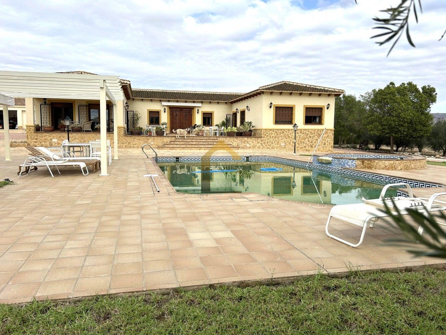 6 slaapkamer Villa te koop in La Murada met zwembad garage - € 950.000 (Ref: 9709477)