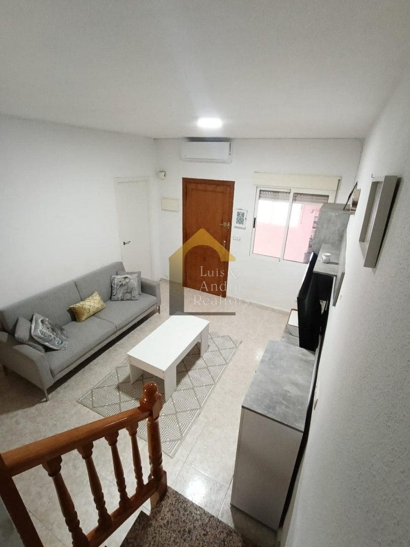 4 quarto Casa em Banda para venda em Torrevieja com garagem - 187 900 € (Ref: 9719362)