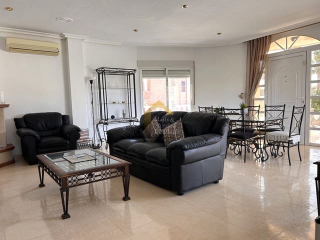 4 slaapkamer Villa te koop in Benferri met zwembad garage - € 279.000 (Ref: 9731565)