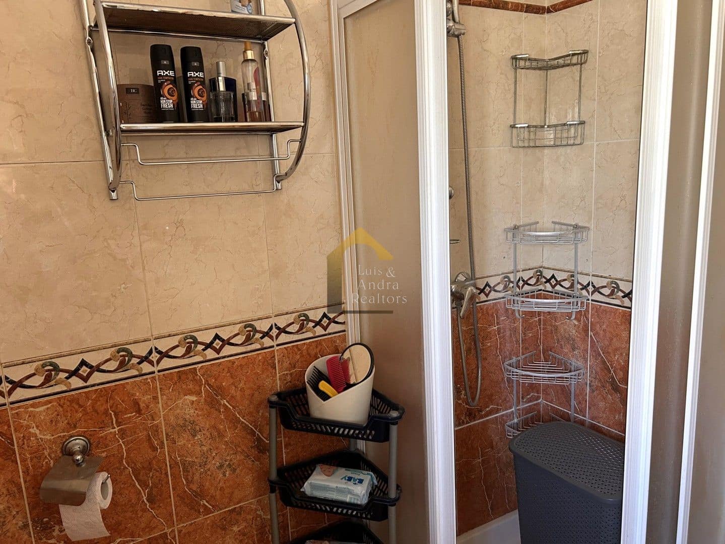 4 bedroom Villa for sale in Benferri with pool garage - € 279,000 (Ref: 9731565)