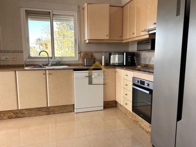 4 slaapkamer Villa te koop in Benferri met zwembad garage - € 279.000 (Ref: 9731565)