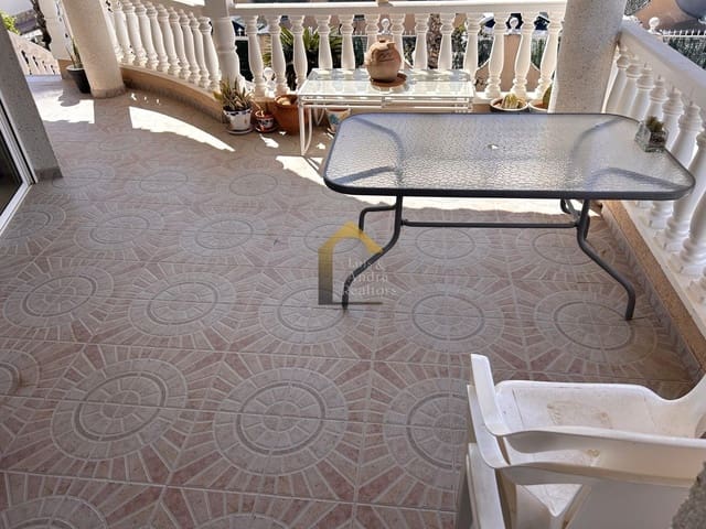 4 slaapkamer Villa te koop in Benferri met zwembad garage - € 279.000 (Ref: 9731565)