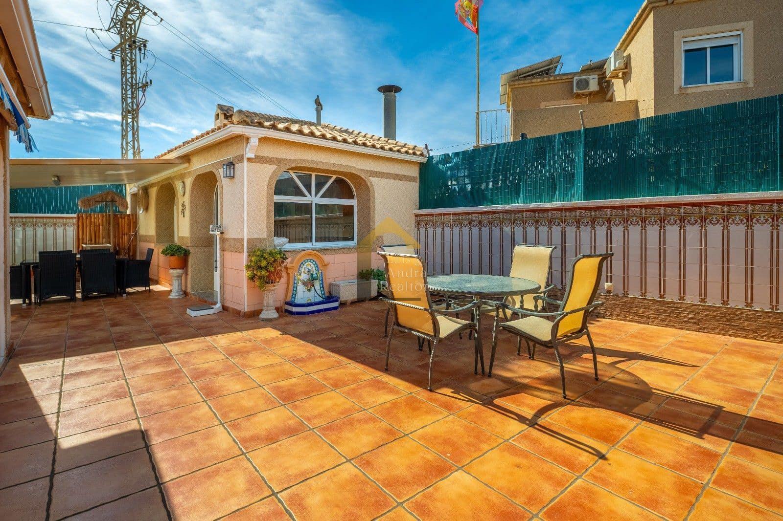 6 bedroom Villa for sale in El Chaparral with pool garage - € 645,000 (Ref: 9833151)