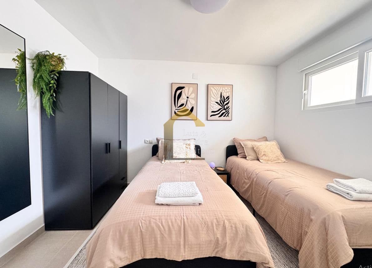 2 chambre Appartement à vendre à Torrevieja - 279 000 € (Ref: 9842003)