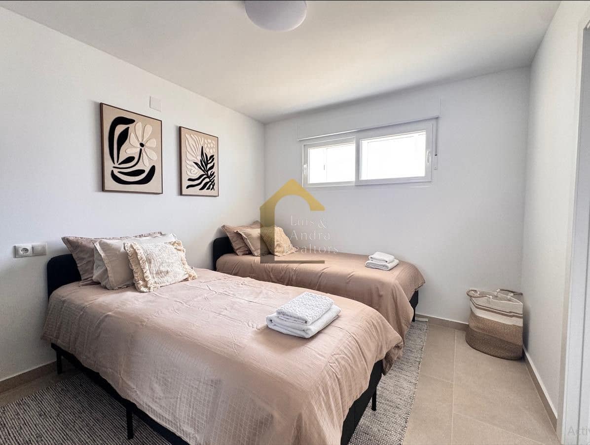 2 chambre Appartement à vendre à Torrevieja - 279 000 € (Ref: 9842003)