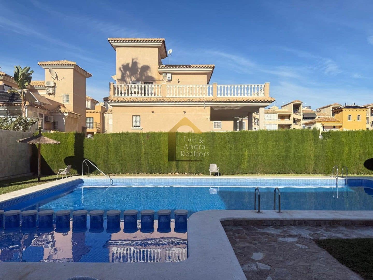 3 bedroom Villa for sale in Orihuela Costa - € 343,500 (Ref: 9861411)