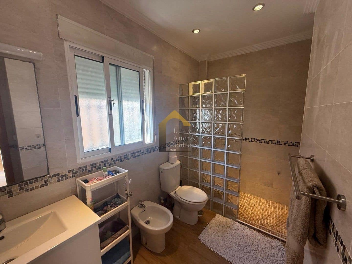 3 bedroom Villa for sale in Orihuela Costa - € 343,500 (Ref: 9861411)