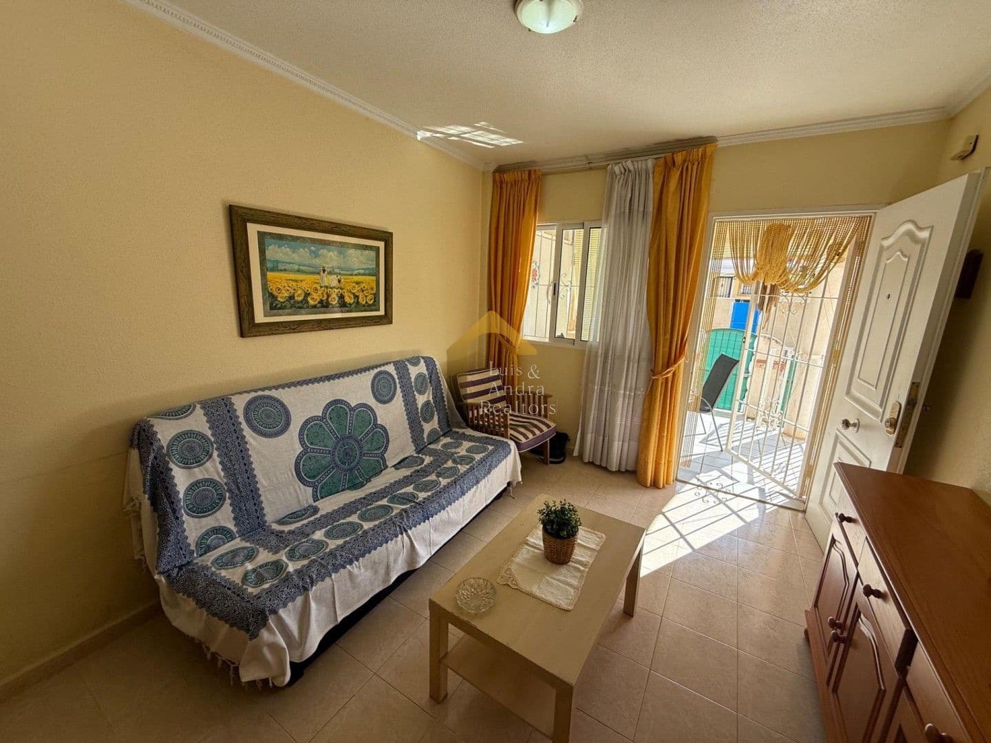 2 bedroom Townhouse for sale in Torrevieja with pool - € 159,900 (Ref: 9861412)