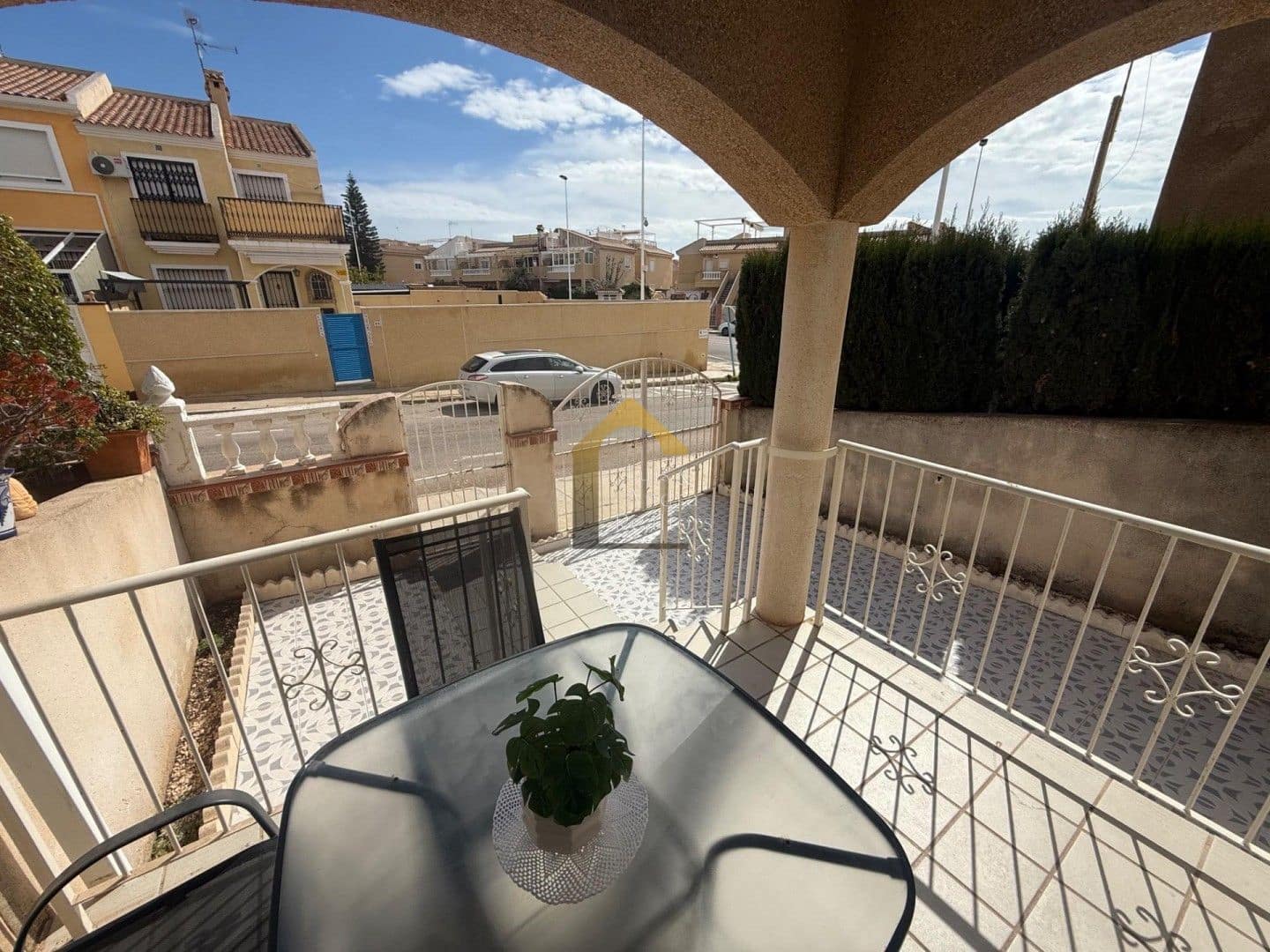 2 bedroom Townhouse for sale in Torrevieja with pool - € 159,900 (Ref: 9861412)