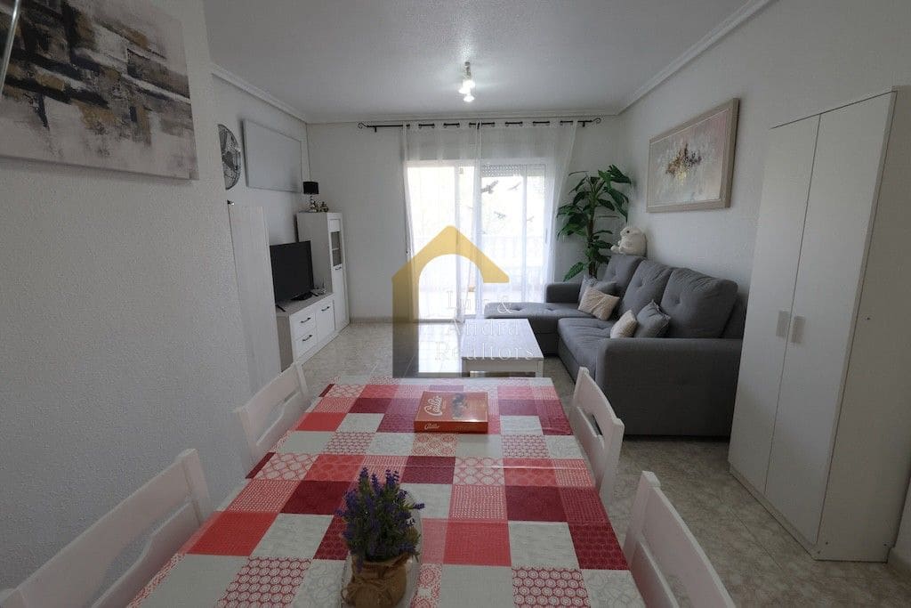 2 soveværelse Lejlighed til salg i Orihuela Costa med swimmingpool - € 174.000 (Ref: 9861413)