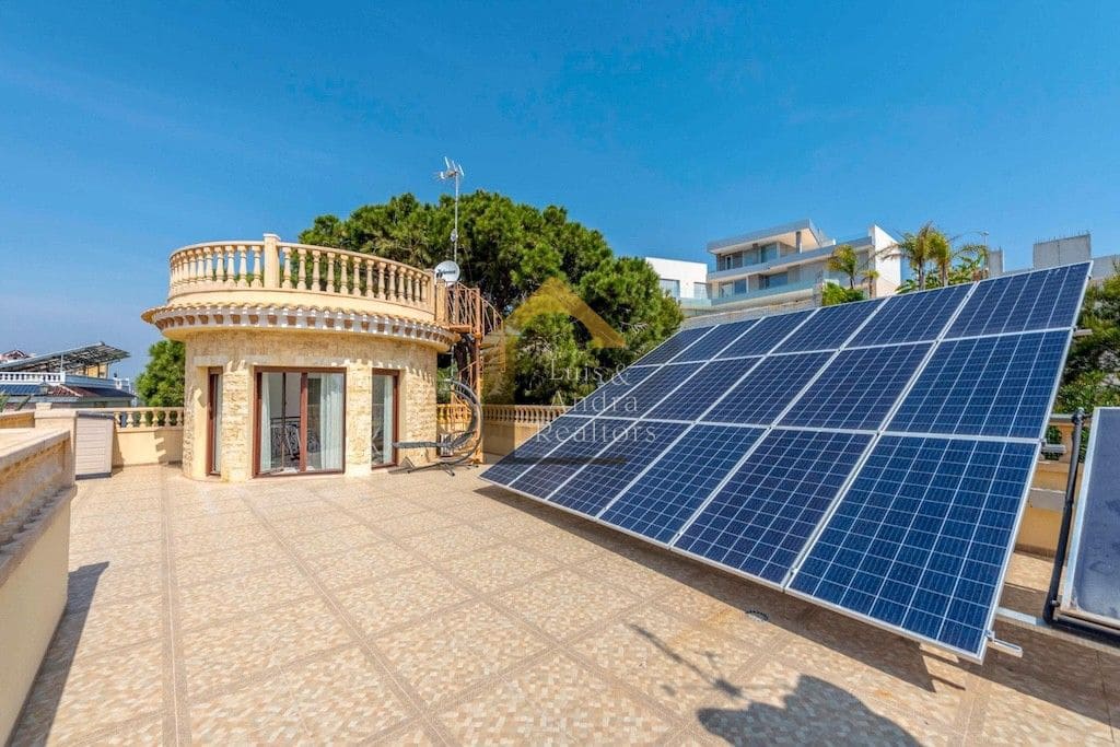 4 bedroom Villa for sale in Orihuela Costa with pool garage - € 1,600,000 (Ref: 9861414)