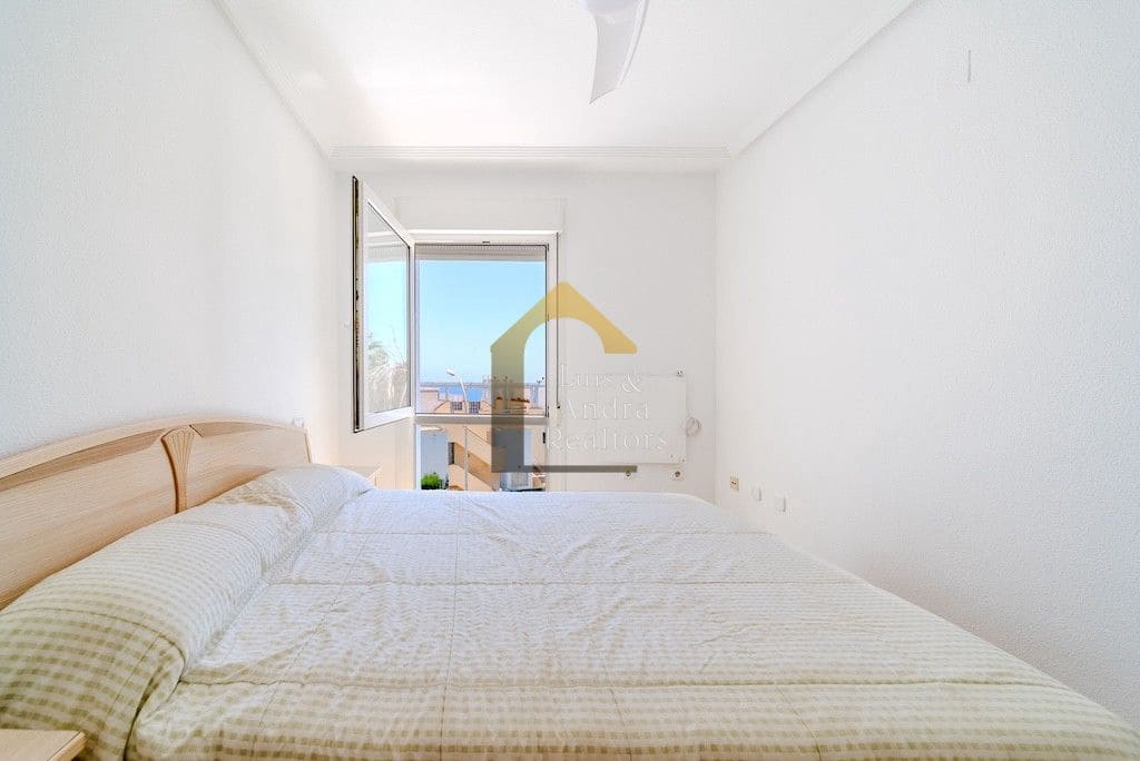 3 soveværelse Byhus til salg i Orihuela Costa med swimmingpool garage - € 450.000 (Ref: 9906787)