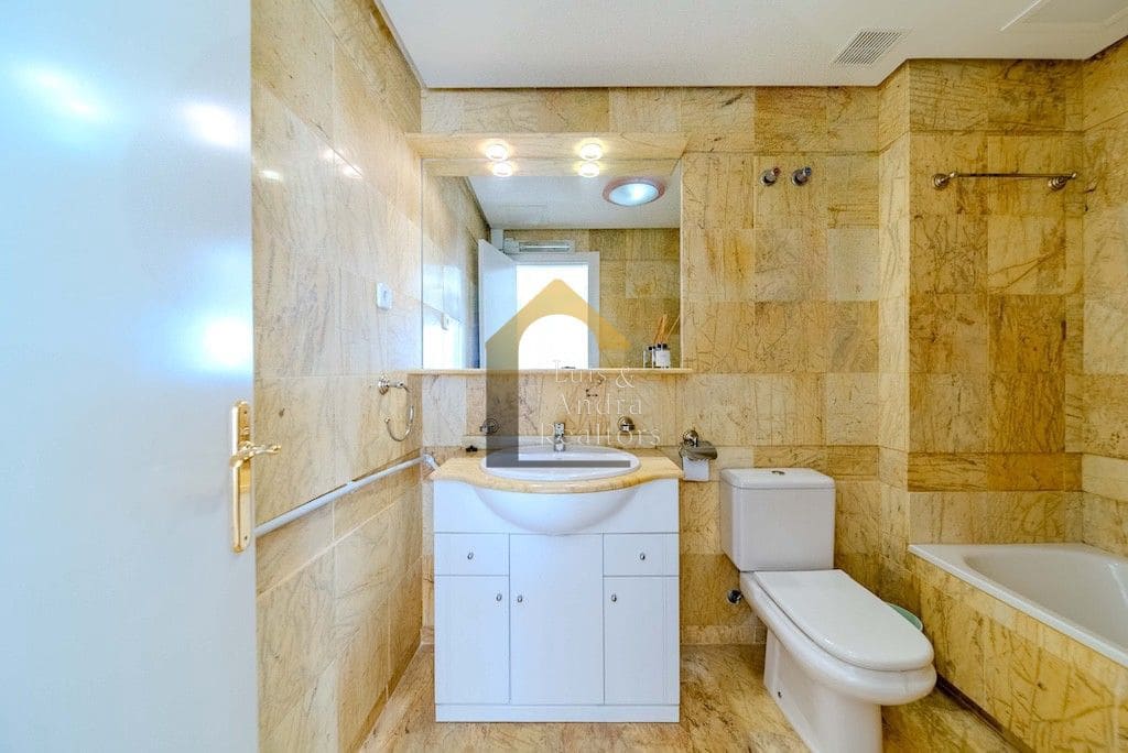 3 soveværelse Byhus til salg i Orihuela Costa med swimmingpool garage - € 450.000 (Ref: 9906787)