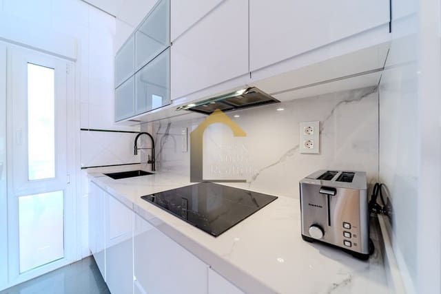 3 soveværelse Byhus til salg i Aguamarina, Orihuela med swimmingpool garage - € 450.000 (Ref: 9906787)