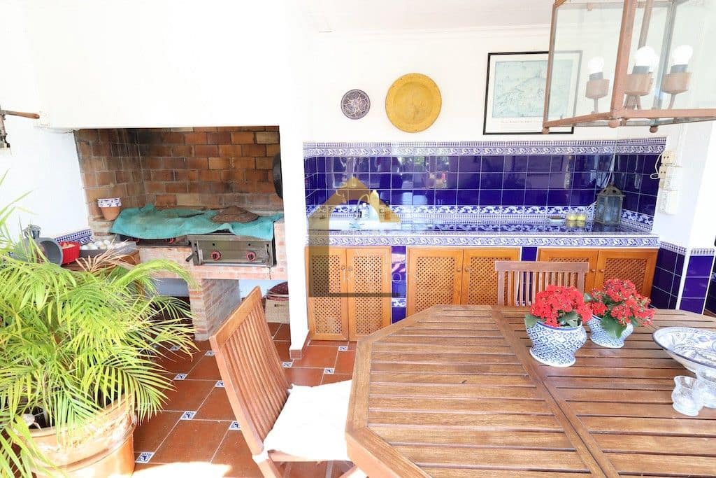 5 sovrum Villa till salu i Elche / Elx med garage - 539 000 € (Ref: 9906788)
