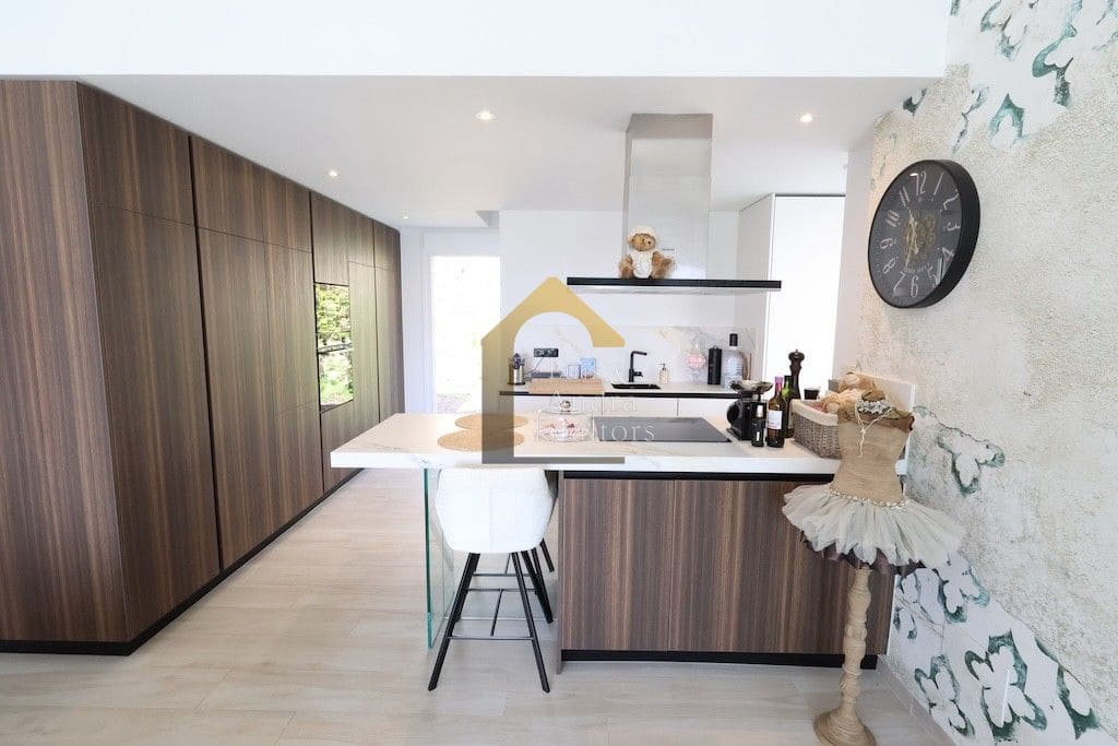 Chalet de 3 habitaciones en Algorfa en venta con piscina - 549.000 € (Ref: 9906789)