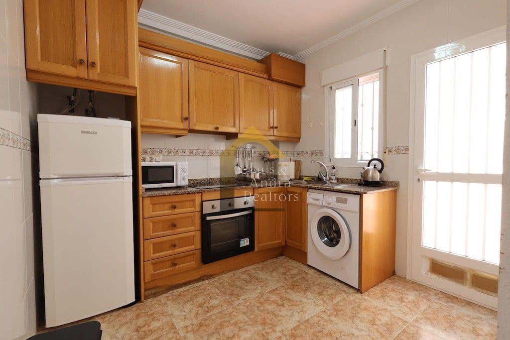 2 slaapkamer Huis te koop in Orihuela Costa met zwembad garage - € 214.000 (Ref: 9906790)